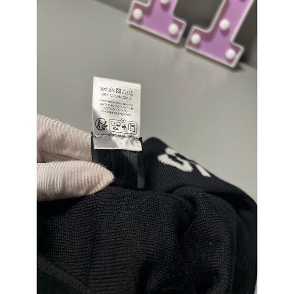 Givenchy Logo Cuff Wool Beanie - Picture 6 of 6